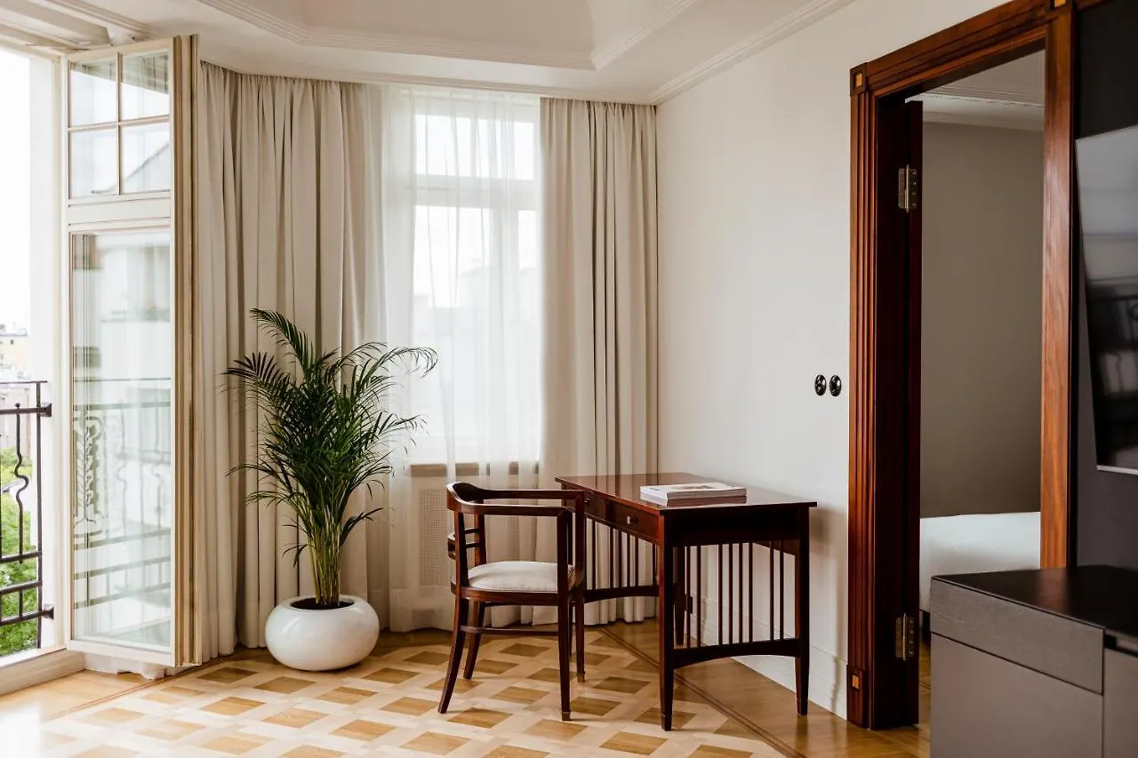 Nobu Hotel Warsaw 5*,