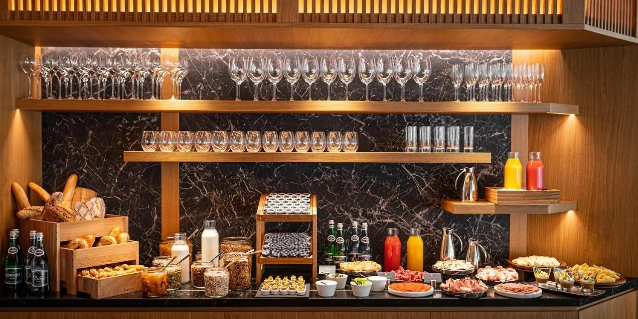 Nobu Hotel Varsovia 5*,