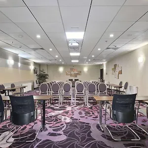 https://doubletree-unirii-square.bucharesthotelsnow.com
